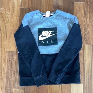 multicolored nike air crew neck